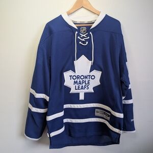 Toronto Maple Leafs Adult Medium Joffrey Lupul Hockey Jersey Sweater NHL